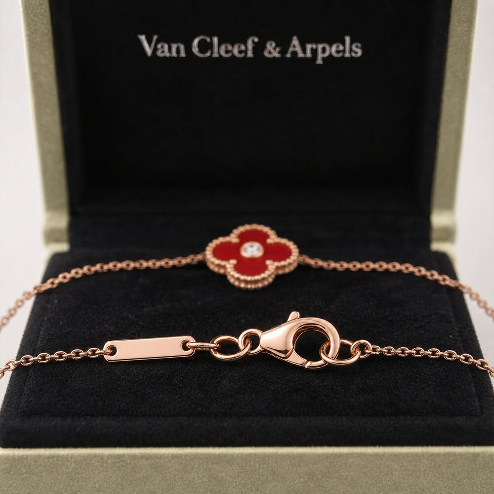 Van Cleef & Arpels Elegant Signature Necklace Style 11 | New with Box - Picture 5 of 9